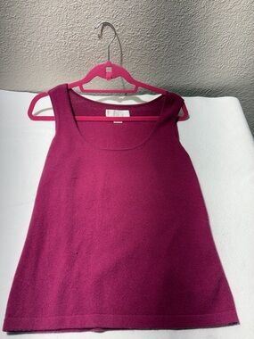 Women’s Sleeveless Tank Top in Deep Magenta